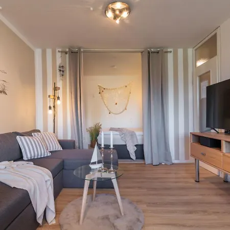 Heimathafen - * Heiligenhafen